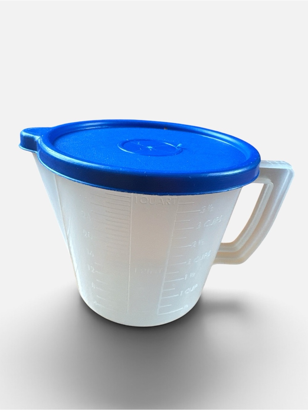 Vintage Plastic Measuring Pitcher with Blue Lid Graduated Mixing Pitcher